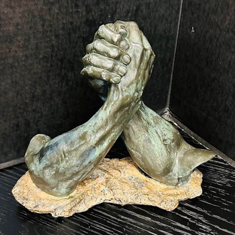 Arm Wrestling Statue