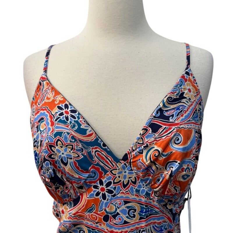 New Japna Maxi Dress
Adjustable Straps
Keyhole Back with Tie
Medallion Print
Coral, Navy, Red< Blue and White
Size: Large