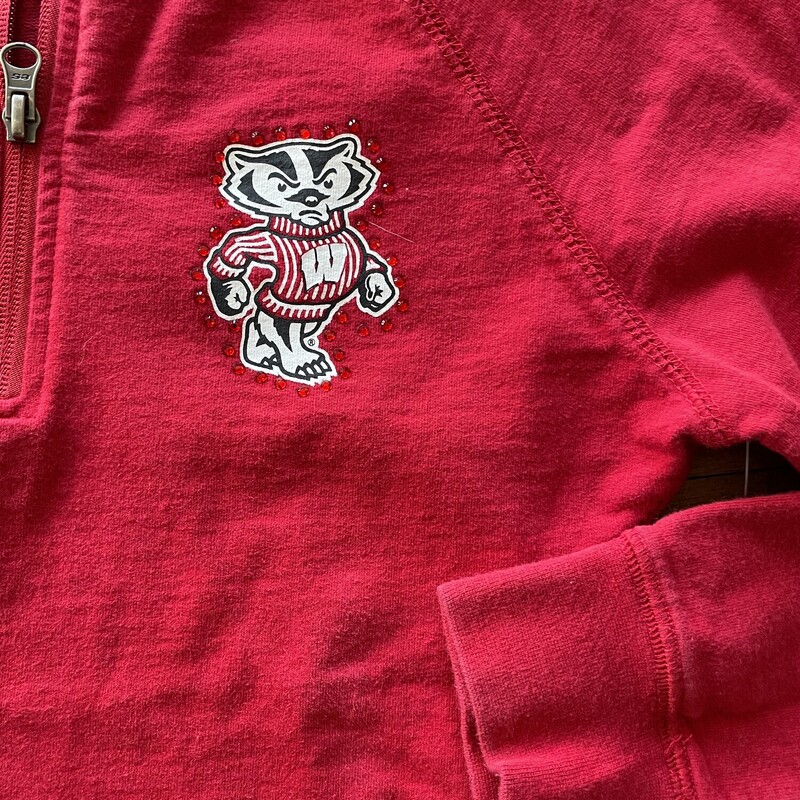 Badger 1/4 Zip Up E5, Red, Size: S<br />
All sales are final! Get your purchase shipped or pick it up in stare within 7 days after purchase. Thanks for shopping with us!
