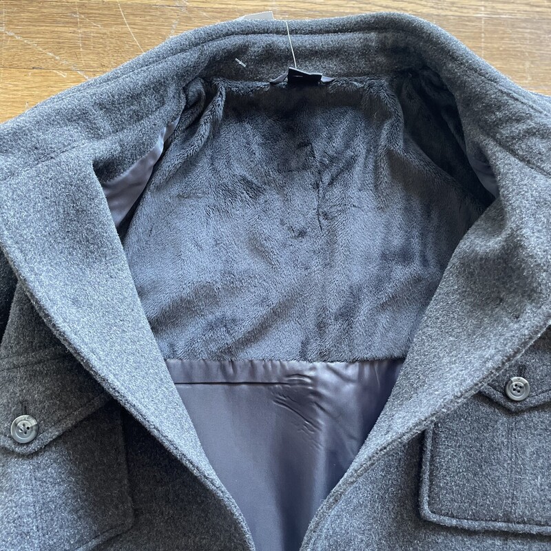 CLAIBORNE WoolCoat, Gray, Size: Large<br />
All sales are final! Get your purchase shipped or pick it up in stare within 7 days after purchase. Thanks for shopping with us!