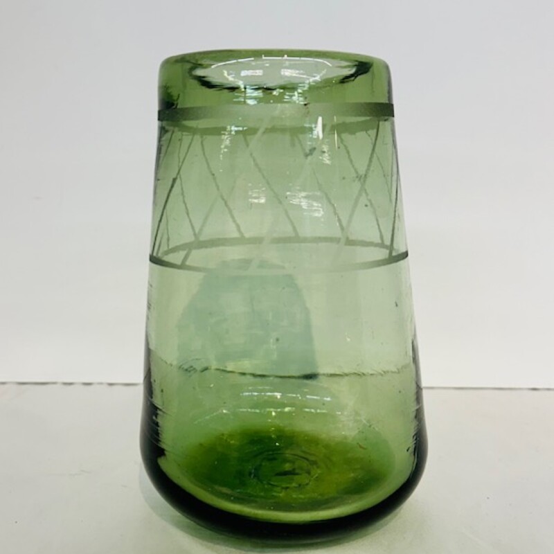 Andres Blown Diagnol Line Vase
Green, Size: 4.5x7H