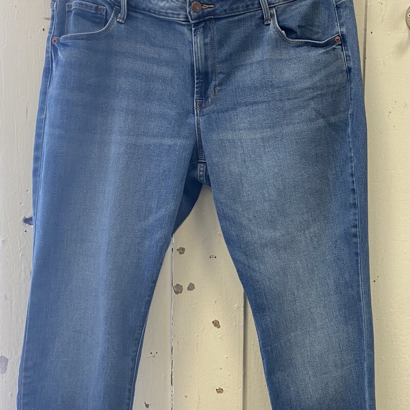 Den Mid Rise Fray Jeans<br />
Blue<br />
Size: 18
