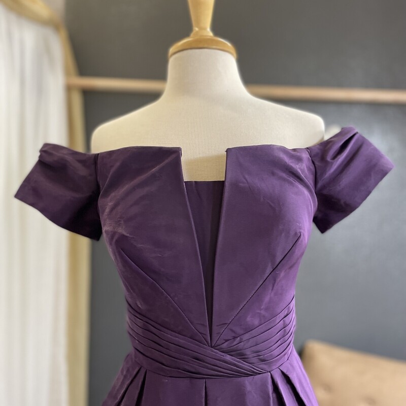 Zacposen Purple Dress, Plum, Size: 4<br />
Beautiful  Dress for Prom or any Formal!<br />
All Sales Are Final. No Returns.<br />
Pick Up In Store Within 7 Days Of Purchase<br />
Or<br />
Have It Shipped<br />
<br />
Thank You For Shopping With Us  :-)