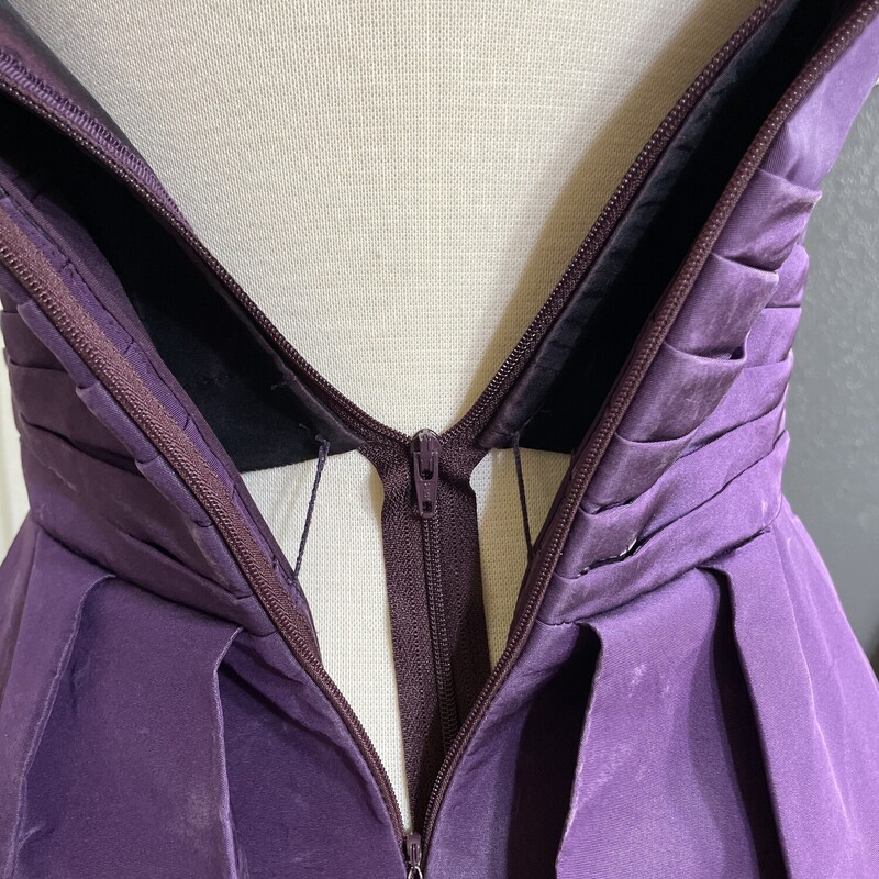 Zacposen Purple Dress, Plum, Size: 4<br />
Beautiful  Dress for Prom or any Formal!<br />
All Sales Are Final. No Returns.<br />
Pick Up In Store Within 7 Days Of Purchase<br />
Or<br />
Have It Shipped<br />
<br />
Thank You For Shopping With Us  :-)
