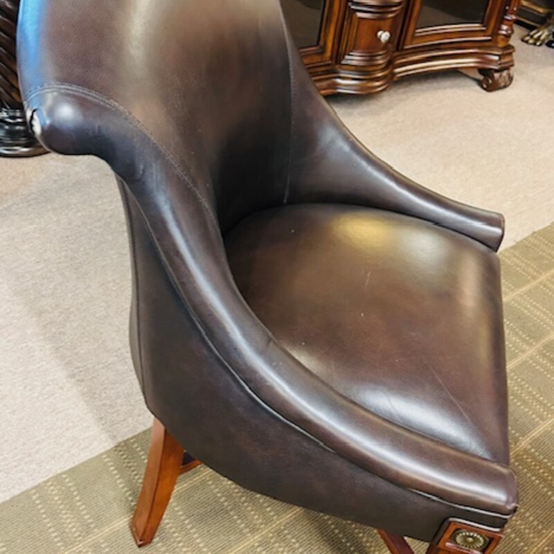 Bombay Leather Club Chair
Brown Brass Size: 23 x 19 x 34H
As Is - light scratching in leather