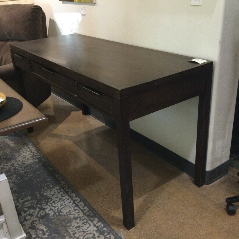 Computer Desk, None, Size: S4154

32H X 60L X 24W

FOR IN-STORE OR PHONE PURCHASE ONLY
LOCAL DELIVERY AVAILABLE $50 MINIMUM