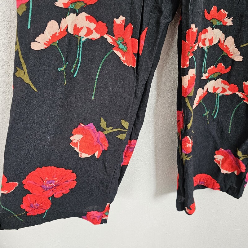 Wilfred Floral, Blkred, Size: Small