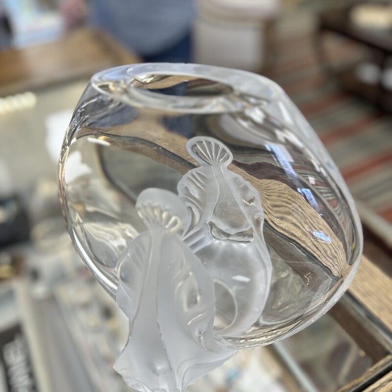 Lalique Crystal Vase<br />
Size: 10H