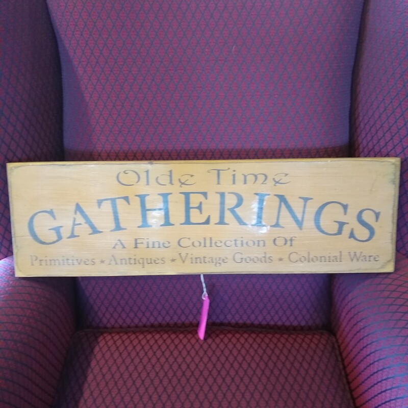 Olde Time Gatherings Sign

Primitive Olde Time Gatherings sign with gold background and black lettering.

Size: 8 in wide X 24 in long