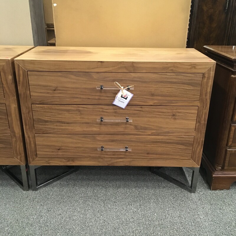 3dr Joan Chest
