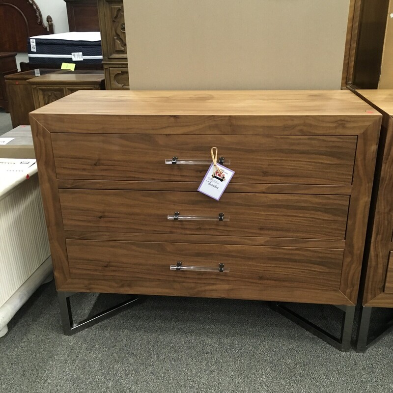 3dr Joan Chest