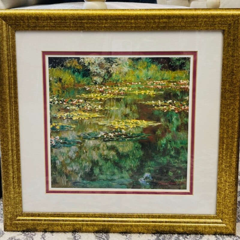 Claude Monet Water Lilies Gold Frame
Black
Size: 17.5 x 16.5H