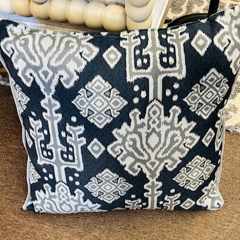 Ikat Pattern Square Pillow
Blue and Gray
Size: 18x18