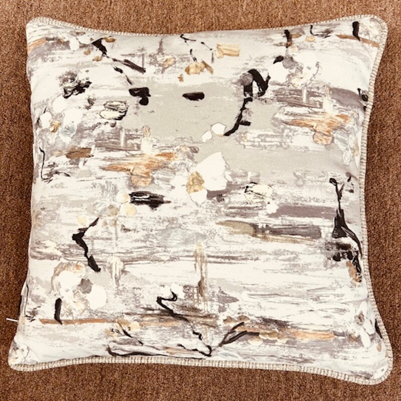 Dogwood Pattern Square Pillow
White, Gray, and Black
Size: 17x17