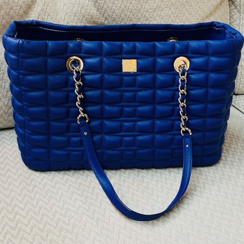 Kate Spade Quilted Signature Spade Leather
Jane Tote
Royal Cobalt
NWT
Size: 15 x 6.5 x 9.5
Retail: $458.00