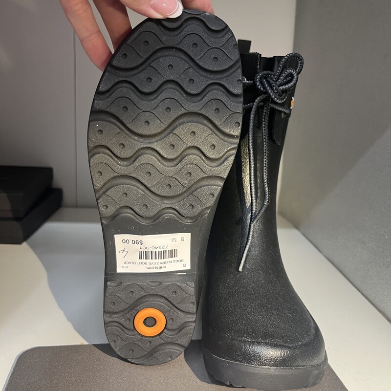 Brand New with $90 Price Tags Lace Up Rubber Boots, Black, Size: 6<br />
<br />
When you purchase this item 100+ Women Who Care Quinte benifit from its sale. 100 Women is dedicated to supporting the non-profit and charitable organizations in our community. At just one meeting, 100+ individual commitments turns into a minimum $10,000 donation for a worthy cause right here in Quinte and the surrounding area. Do that four times a year and witness how over $40,000 can improve the lives of our neighbours when placed in the hands of those working to serve our community. Thank-You to the Generous consignor who donated this item to support this worthy cause.