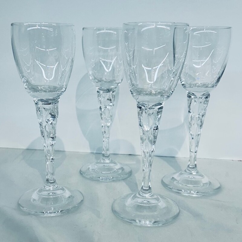 Squiggle Stem Cordial Set
Set of 4
Clear
Size: 2.5x7.75H
