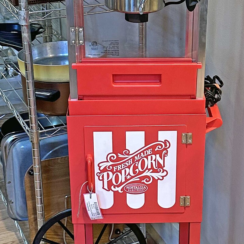 Standing Popcorn Machine
48 In Tall x 17 In Wide x 10 In Deep.
Host an outdoor movie and sell popcorn!
You can be the hit of the neighborhood!