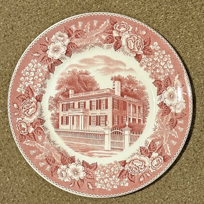 1955 Nashua Centennial Plate
Dipicting the Spaulding House, Abbot Square.
Built in 1803, the home of Daniel Abbott, known as the Father of Nashua.
Pink - 10 In Round.