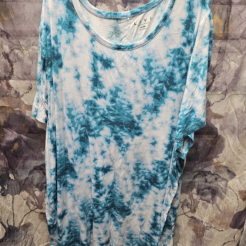 Tunic style tee in blue and teal tie dye and short sleeves