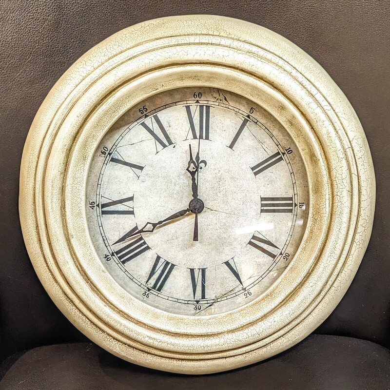 Round Roman Numeral Clock
Cream White Black Size: 12.5diameter