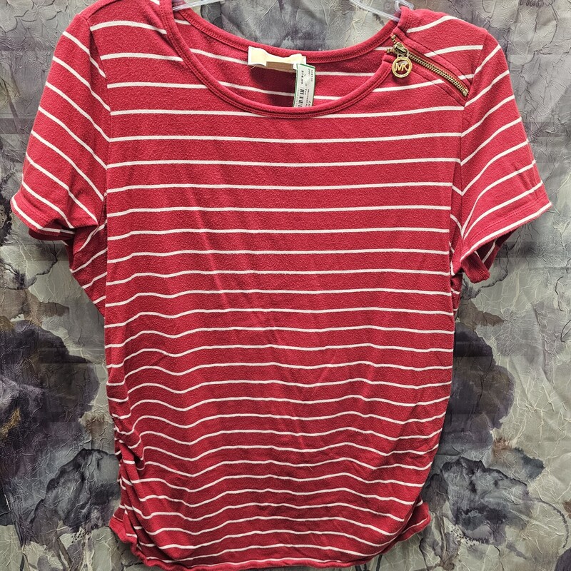 Short sleeve tee in red and white stripe with zipper on shoulder and MK emblem charm