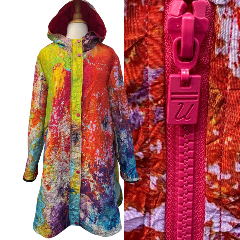 UBU Crinkle Rain Jacket<br />
Packable!<br />
Hooded with Zipper Pockets<br />
Colorful and Beautiful!<br />
Size: Large