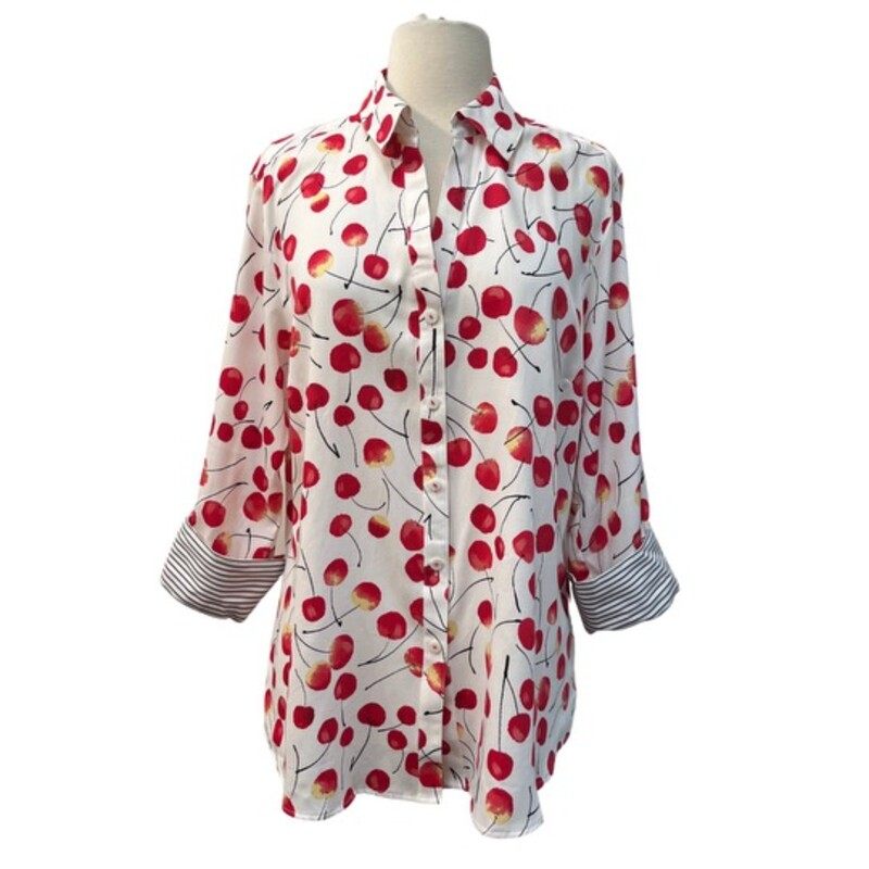 Foxcroft Blouse<br />
Cute Cherry Print<br />
Stripes On Sleeve Cuffs<br />
Wrinkle Free Fabric<br />
100% Cotton<br />
Color: White, Red and Black<br />
Size: 16 Fitted