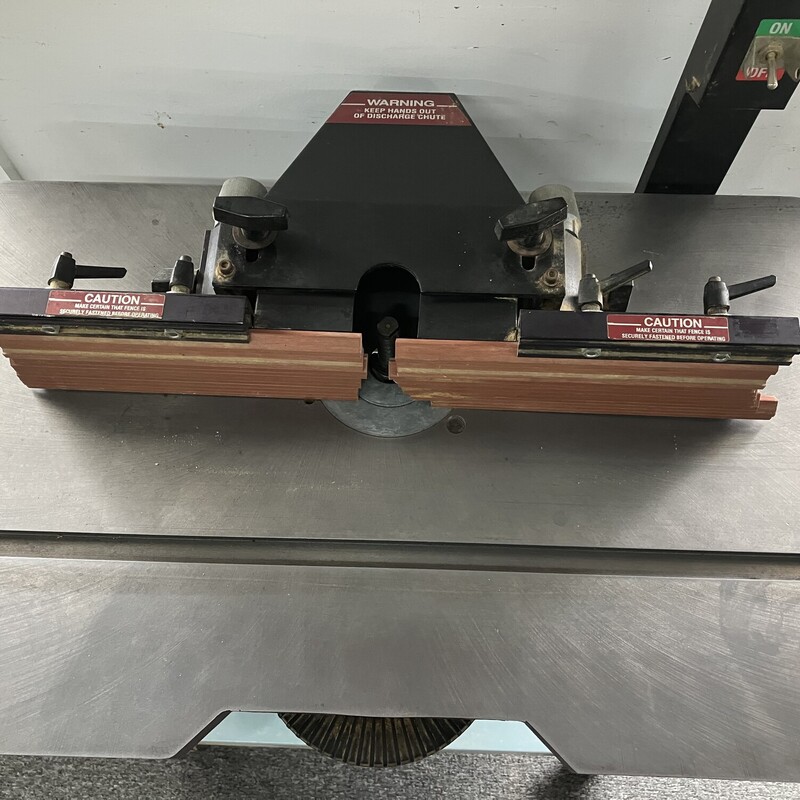 Wood Shaper, Delta, 43-355<br />
<br />
3/4in and 1/2in spindles<br />
1-1/2HP 120/240V reversible 2 speed motor<br />
18in x30in cast iron table<br />
Segmented (zero clearance) fence<br />
Accessory Spindle with 1/2in and 1/4in collets for router bits