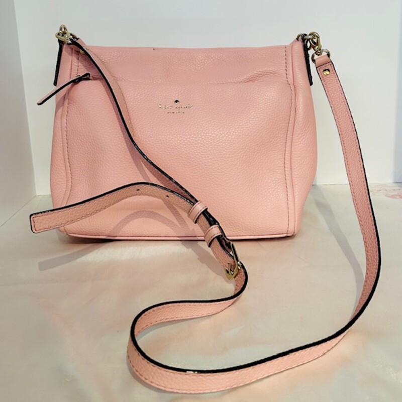 Kate Spade Crossbody Handbag
Pink Gold Size: 12.5 x 9H