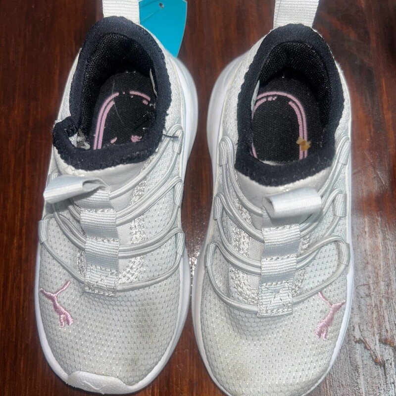 7 White/Pink Tennis Shoes, White, Size: Shoes 7