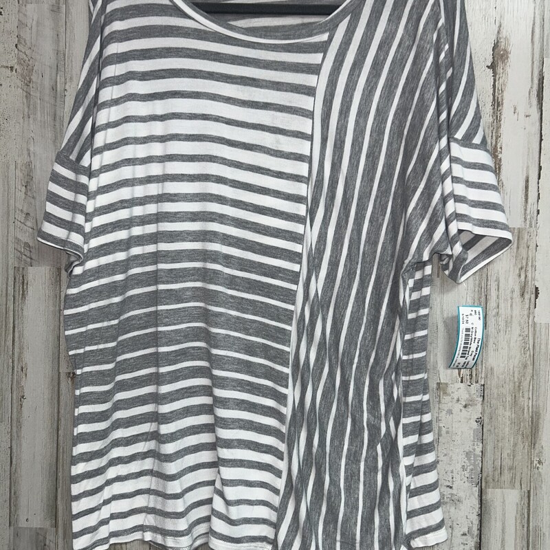 M Grey/White Striped Top
