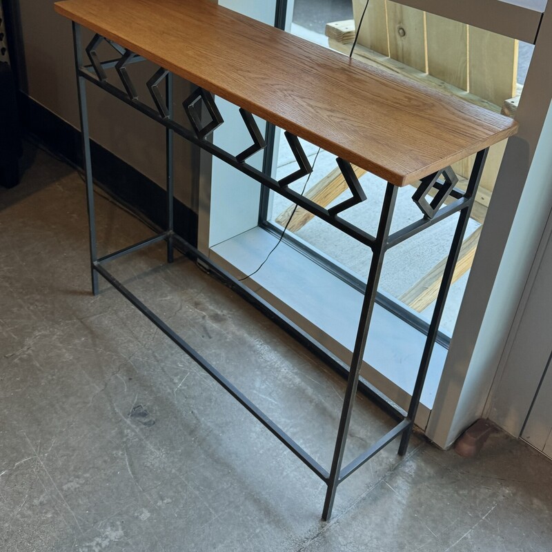 Entryway Table With Metal Base

Size: 36x12x31H