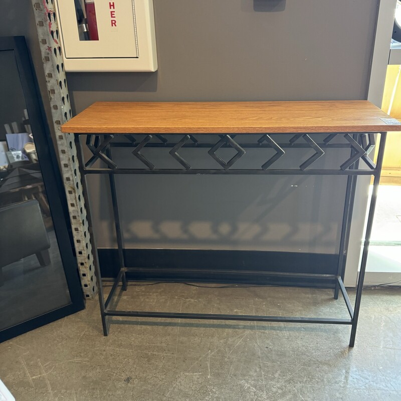 Entryway Table With Metal Base

Size: 36x12x31H