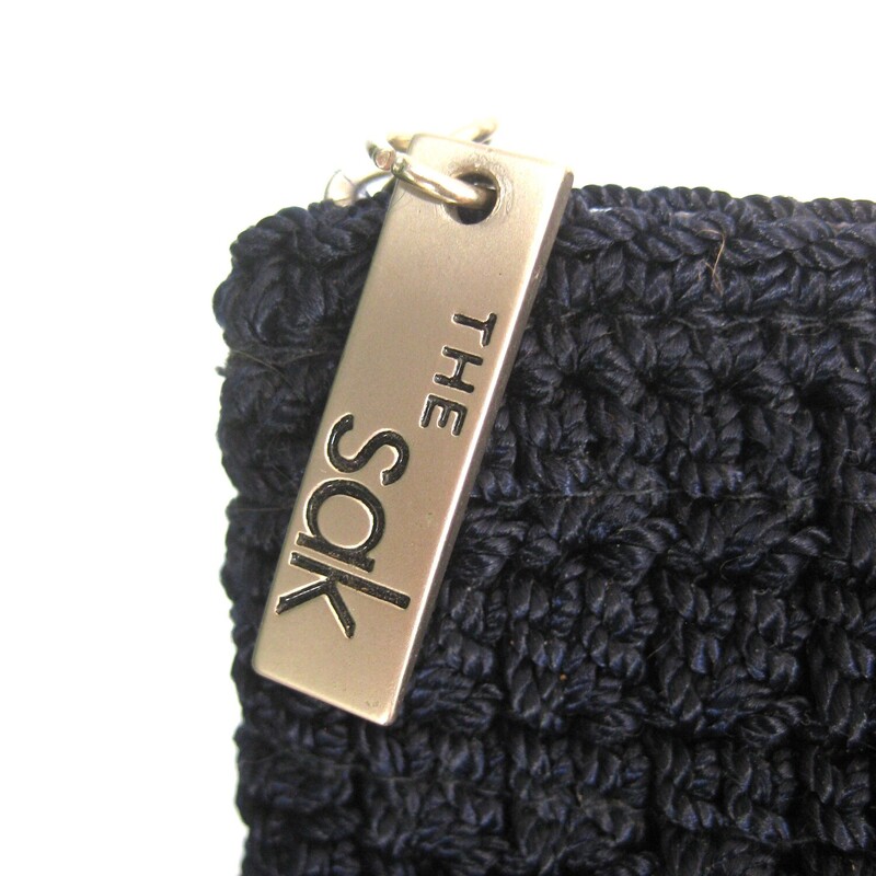 The Sak Crochet, Navy, Size: None
Larger Crocheted bag by The Sak
Navy Blue with a top zipper.
Very simple almost square in shape
two handles
silver hardware
1 zippered pocket inside
pristine!
13 x 12 x 3
handle drop: 13

thanks for looking!
#72456