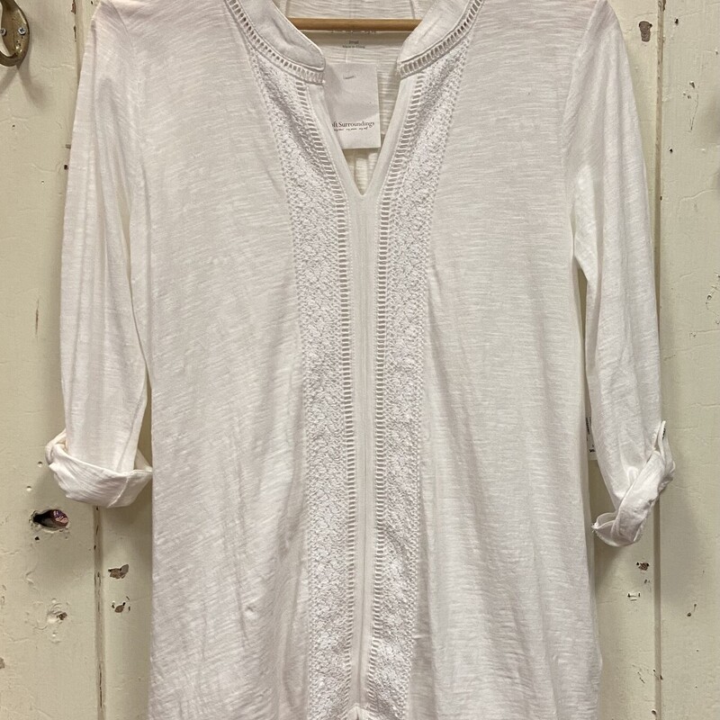 NWT Wht Eyelet Top<br />
White<br />
Size: S R $90