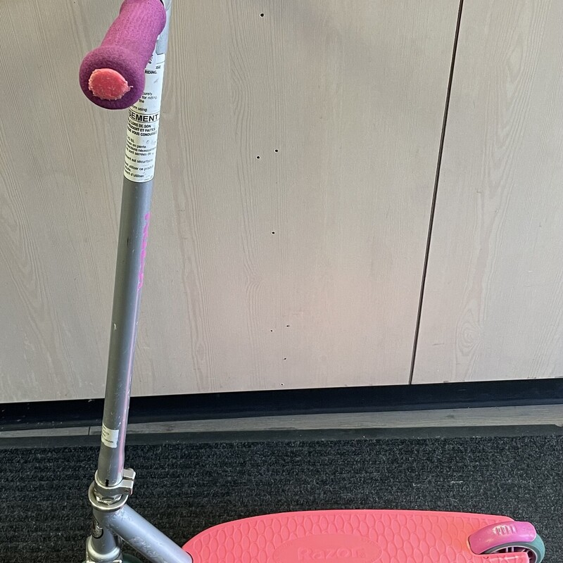 Razor Scooter, Pink, Size: 6Y+