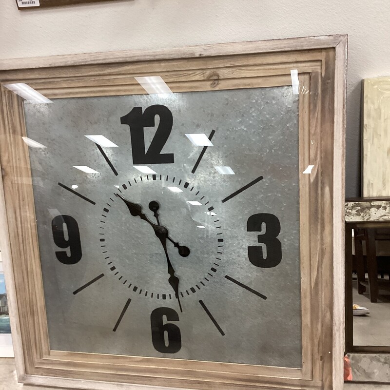 Sq Farmhouse Clock, White, Distressed
36 in x 36 in