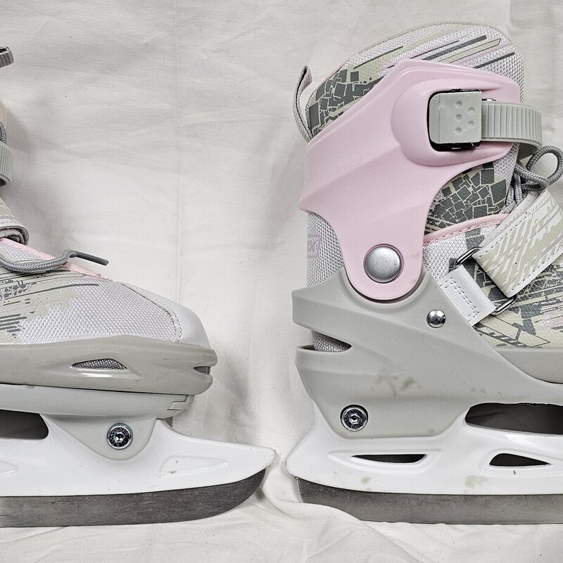 DBX Girls Adjustable Recreational Ice Skates, Size: 1-5, pre-owned, great shape!