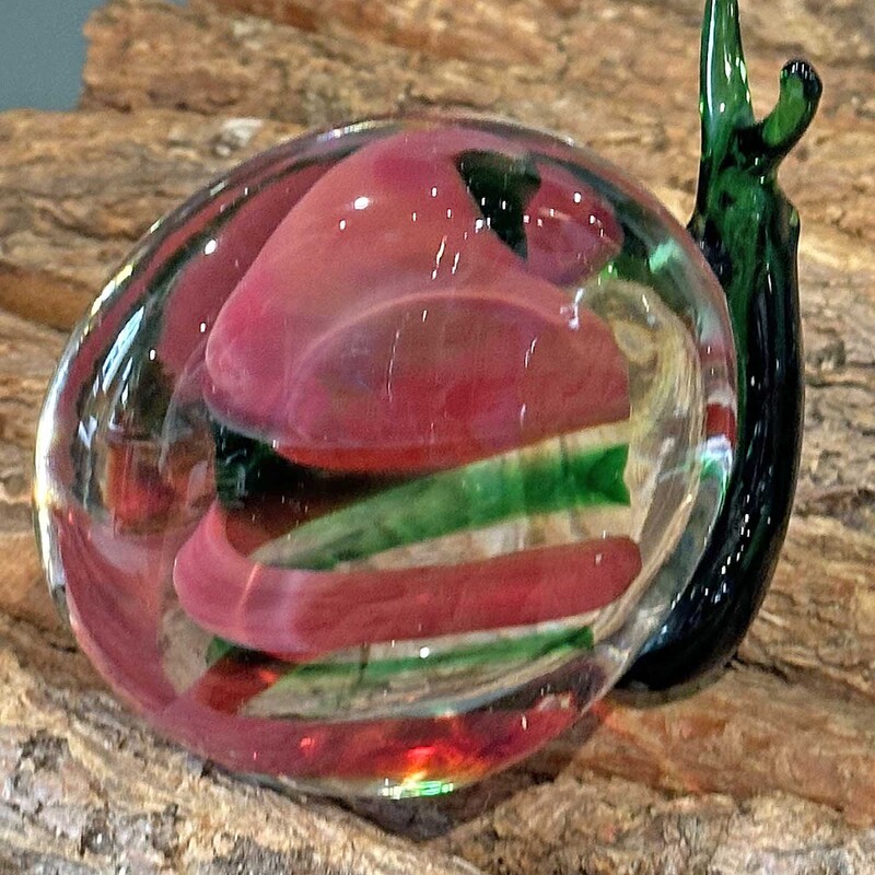 Glass Garden Snail
4 In x 4 In.