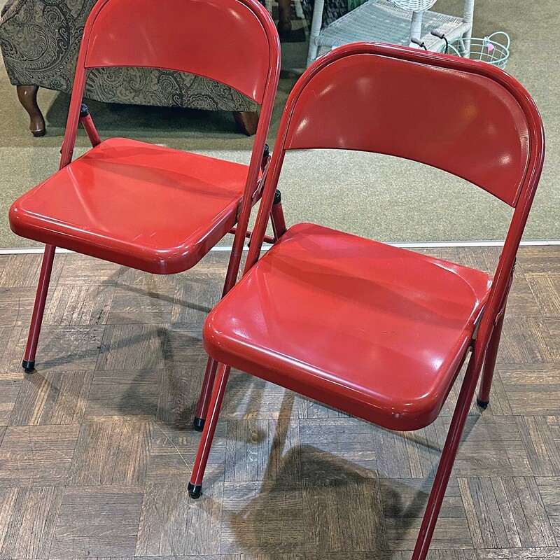 2 Red Metal Folding Chair