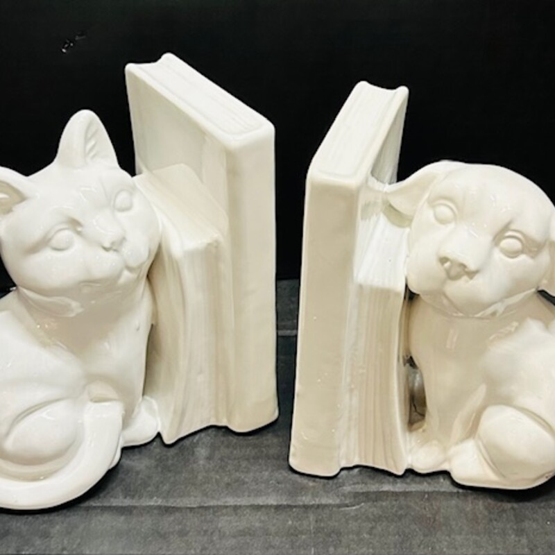 S2 Ceramic Cat & Dog Bookends
White
Size: 6x7H