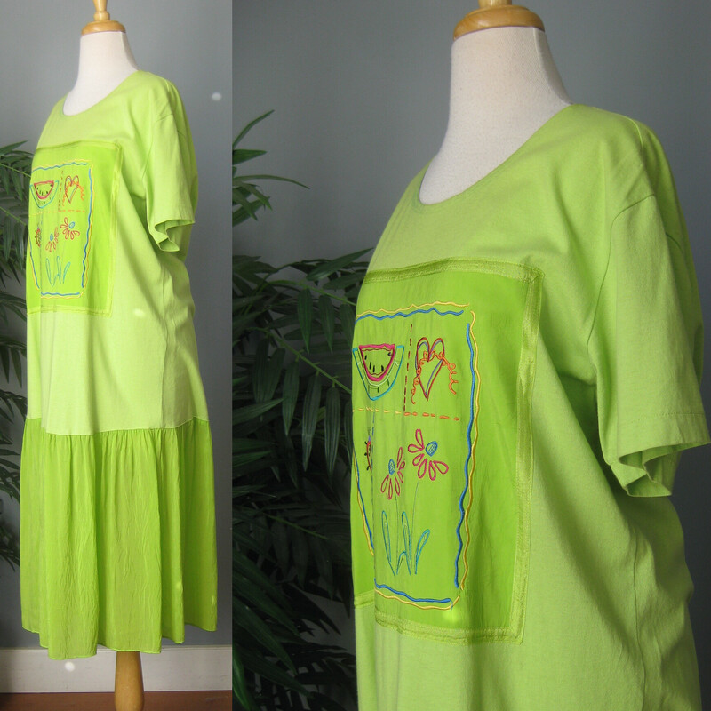 Johnny Was Tshirt Dress, Green, Size: Small<br />
Happy making chartreuse green tee shirt dress by Johnny Was<br />
This short sleeve midcalf length dress features an embroidered front panel and a crinkly flounce at the bottom.<br />
Hears, watermelon and ladybug theme<br />
100% cotton<br />
made in the USA<br />
short sleeves<br />
<br />
It's marked size S but I am listing it as a size large because it is SO roomy, here are the flat measurements:<br />
shoulder to Shoulder: 18<br />
armpit to armpit: 22<br />
waist area: 22<br />
hip area: 23<br />
length: 46.5<br />
<br />
excellent like new condition!<br />
<br />
thanks for looking!<br />
#69751