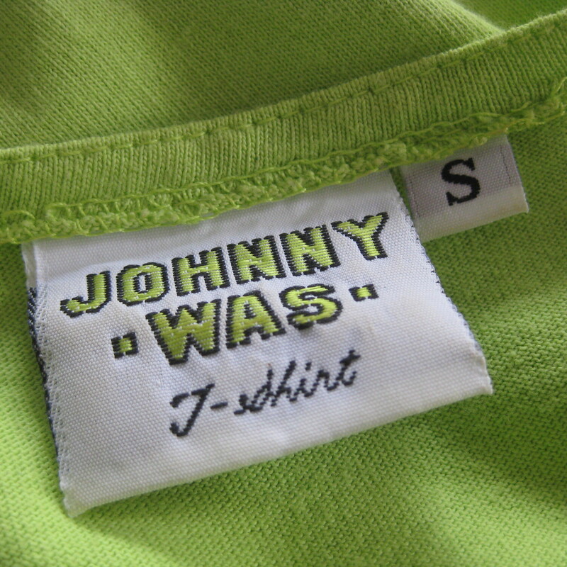 Johnny Was Tshirt Dress, Green, Size: Small<br />
Happy making chartreuse green tee shirt dress by Johnny Was<br />
This short sleeve midcalf length dress features an embroidered front panel and a crinkly flounce at the bottom.<br />
Hears, watermelon and ladybug theme<br />
100% cotton<br />
made in the USA<br />
short sleeves<br />
<br />
It's marked size S but I am listing it as a size large because it is SO roomy, here are the flat measurements:<br />
shoulder to Shoulder: 18<br />
armpit to armpit: 22<br />
waist area: 22<br />
hip area: 23<br />
length: 46.5<br />
<br />
excellent like new condition!<br />
<br />
thanks for looking!<br />
#69751