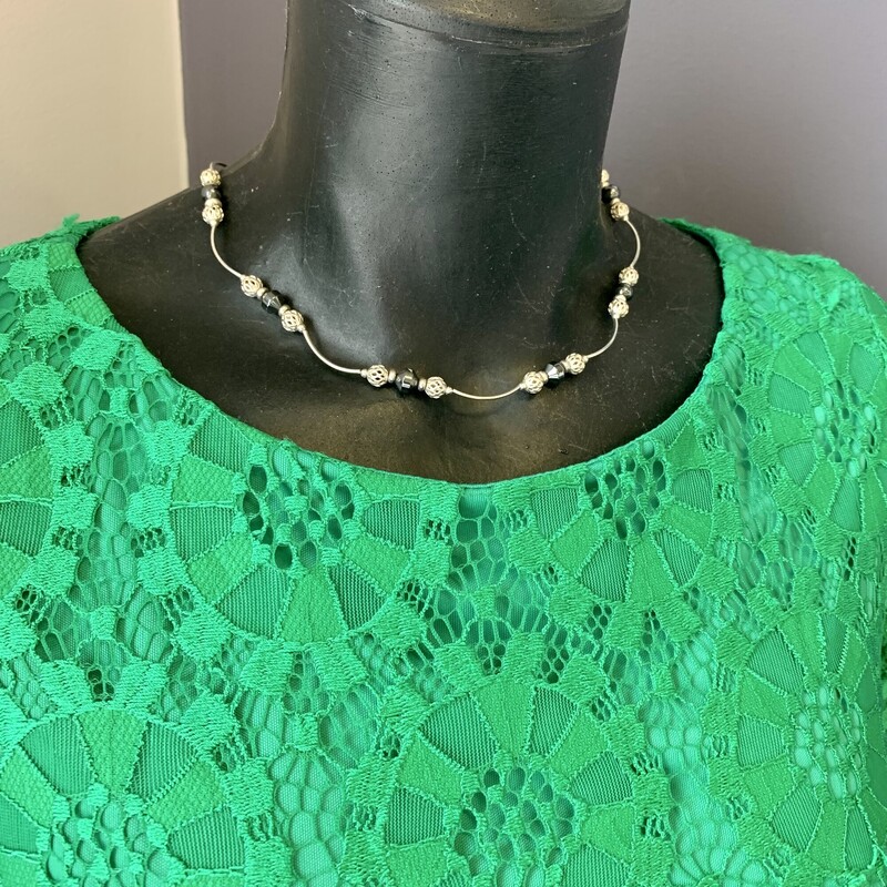 Jessica Howard Lace Dress,
Colour: Green,
Size: 4 Petite