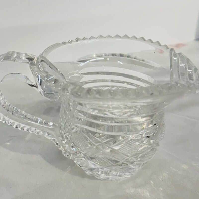Waterford Crosshatch Creamer
Clear
Size: 6.5x3.5H