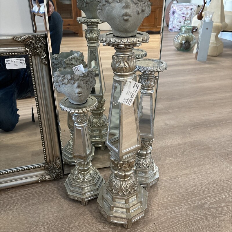 Pillar Candle Holders
Mirrored Gold & Silver
Set Of 3