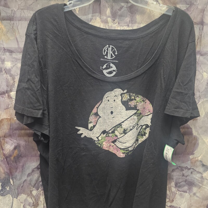 Short sleeve tee in black with Ghostbuster graphic