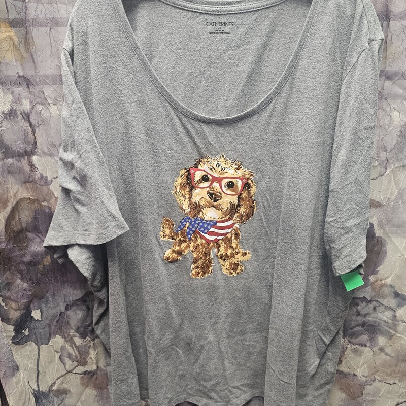 Short sleeve grey tee with patriotic pup on the front.