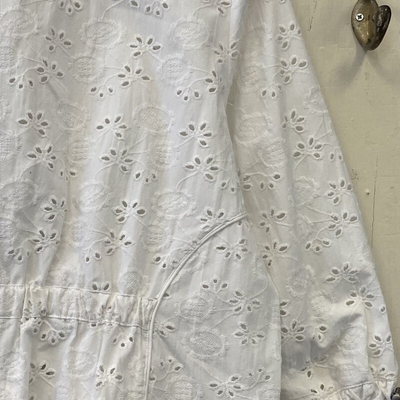 Wht Eyelet Zip Jacket<br />
White<br />
Size: 0X